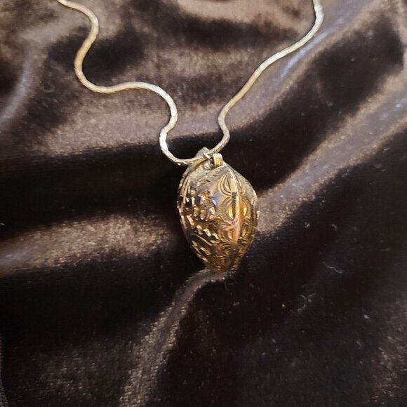 Heart Pendant 80's Tooled Puffed Pewter Silver Color Necklace & Earrings - Picture 6 of 12